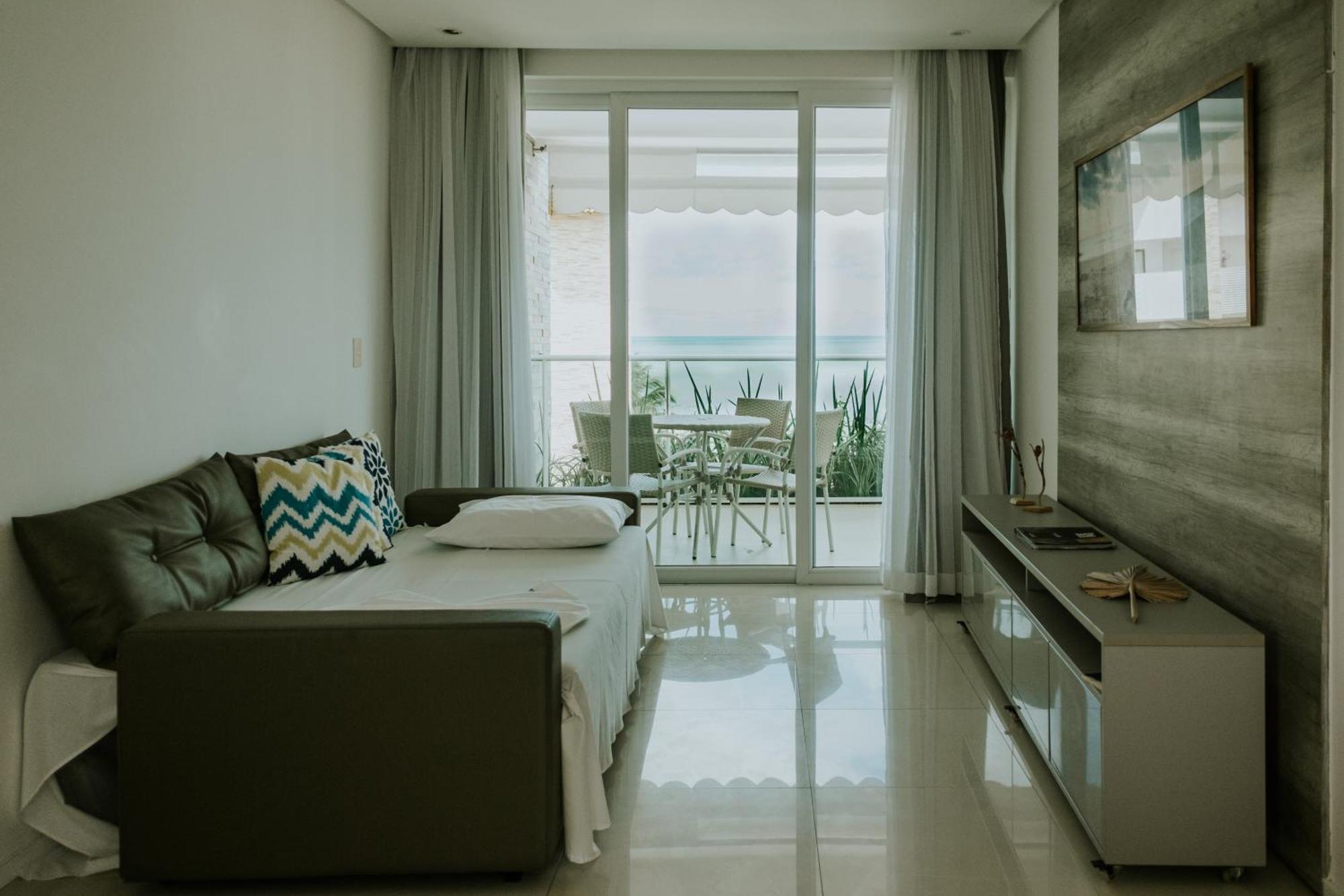 Hotel Wave & Lounge Bar